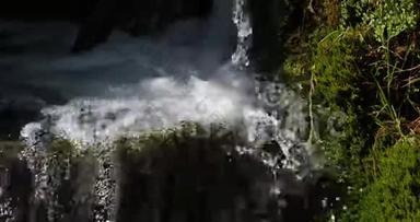 罗格瀑布，罗斯基斯拉普，克尔卡自然公园，<strong>靠近</strong>西贝尼克在达马尔蒂亚，克罗地亚实<strong>时</strong>